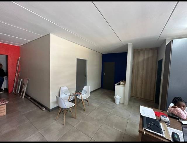 INDUSTRIAL PROPERTY TO RENT IN HALFWAY HOUSE